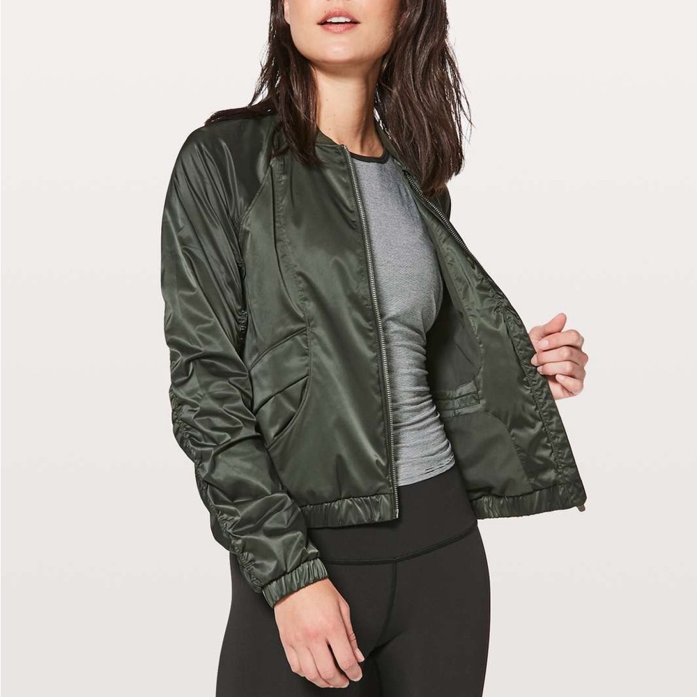 Lululemon Above The Clouds Jacket size 2 green Evergreen bomber